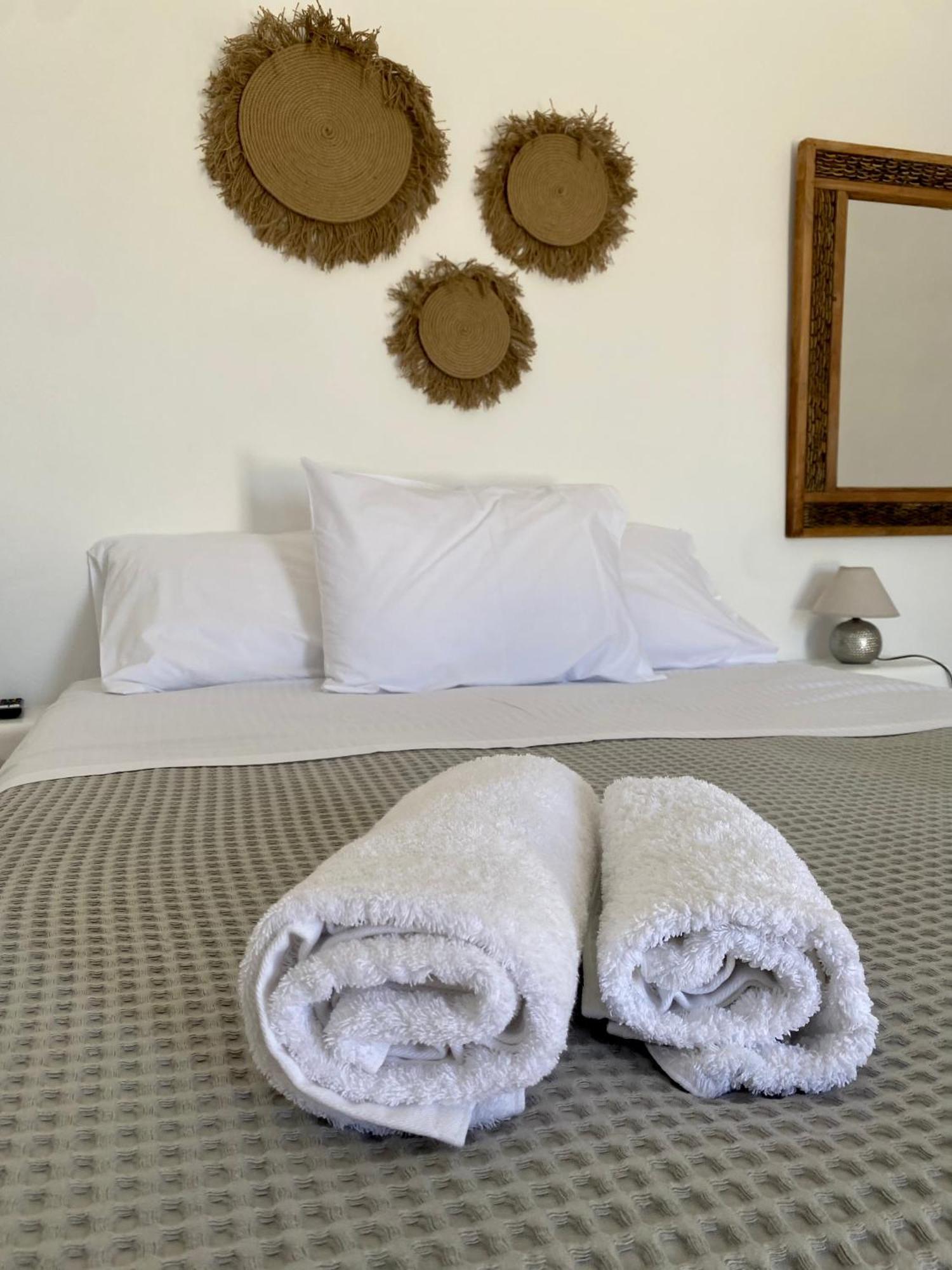 My Oasis Studios Mykonos Klouvas Exteriör bild